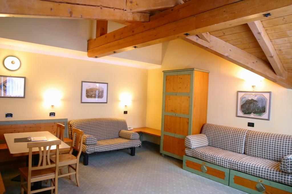 Nevesole Folgarida Resort Aparthotel Εσωτερικό φωτογραφία